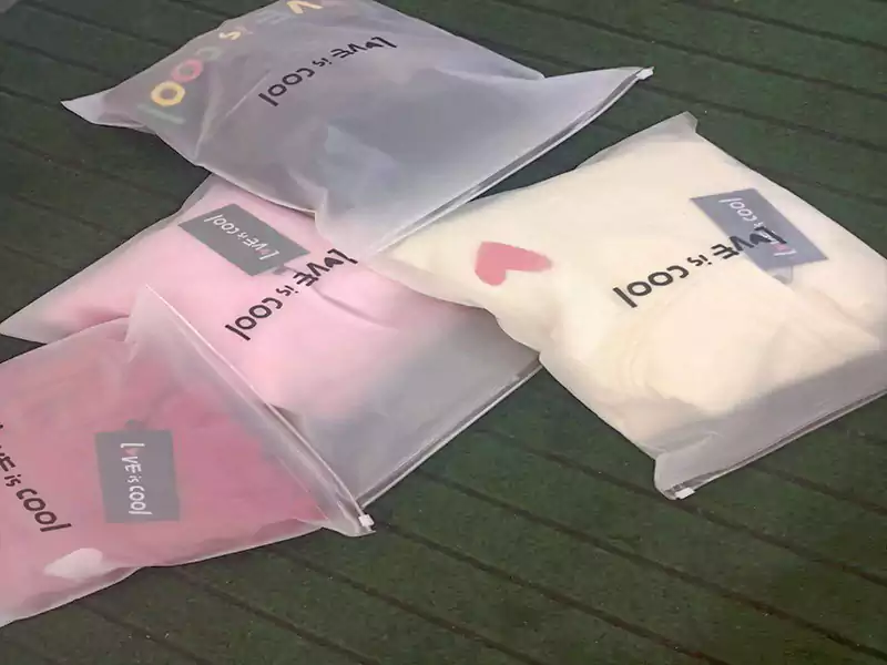 Custom zipper bag for custom clothes
