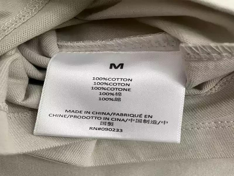 Neck label..
